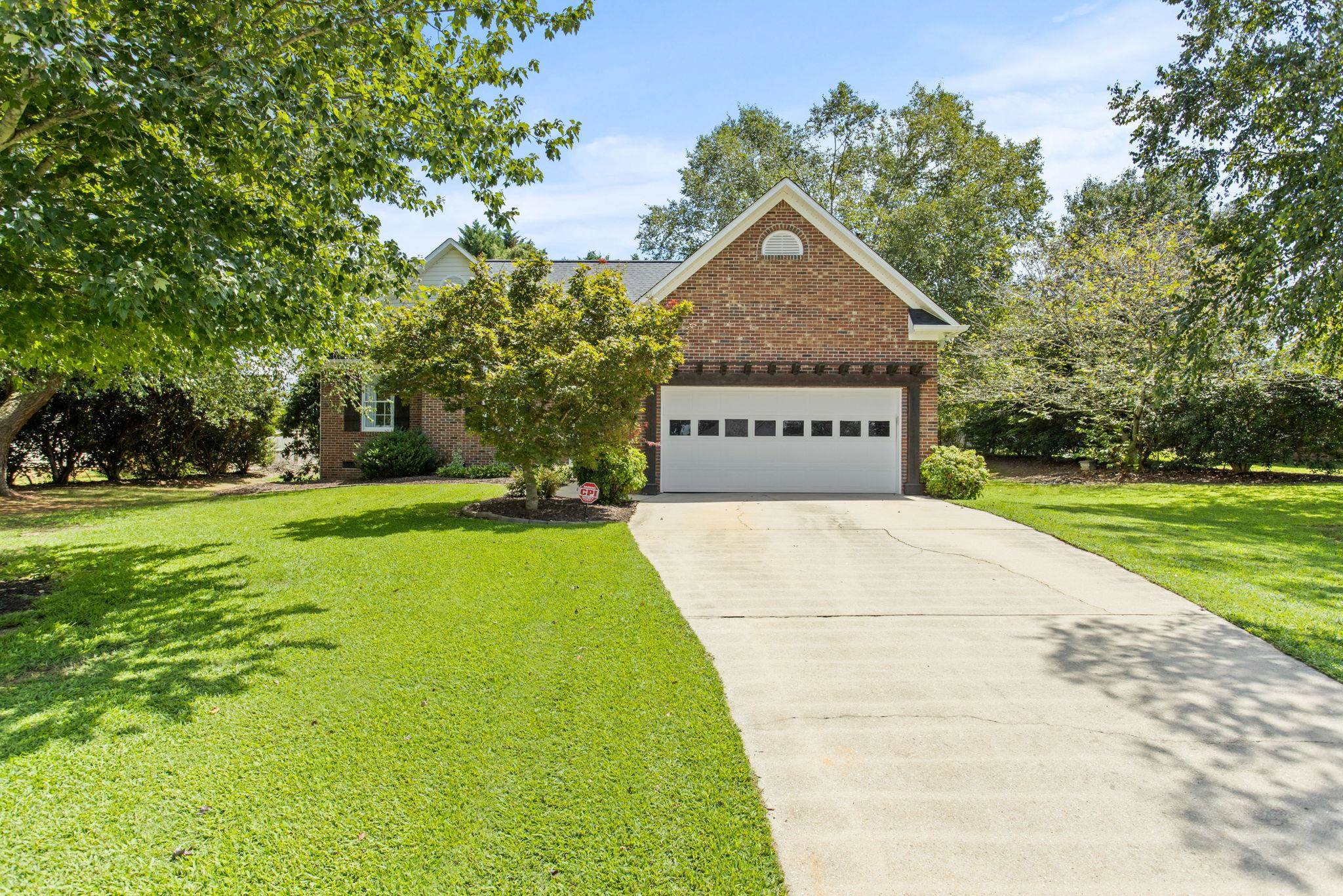 228 Lightwood Farm Road Woodruff, SC 29388 - Photo 3 of 36 Gallery Image 3
