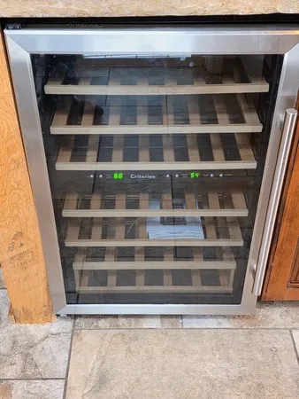 $349,500 | 521 North Locust Street, Flora, IL 62839