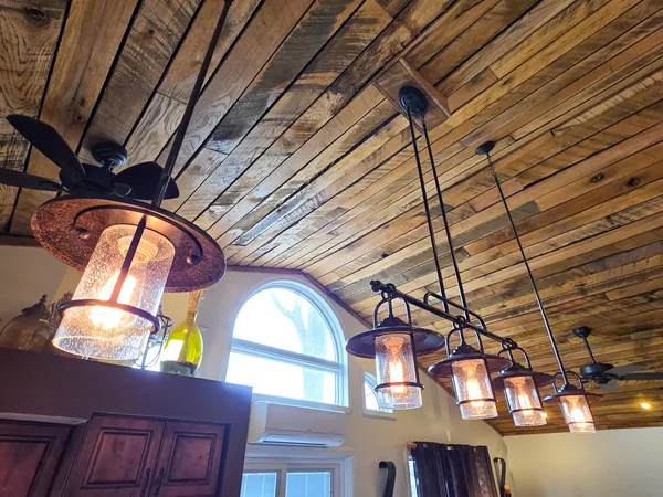 $349,500 | 521 North Locust Street, Flora, IL 62839