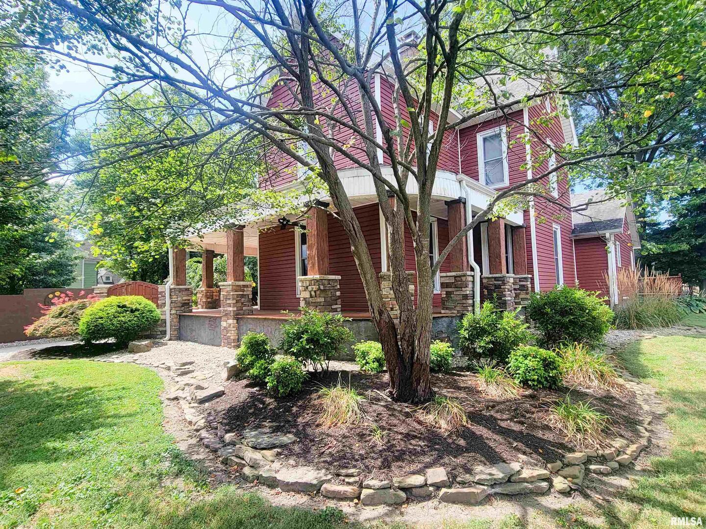 521 North Locust Street Flora, IL 62839 - Photo 6 of 100