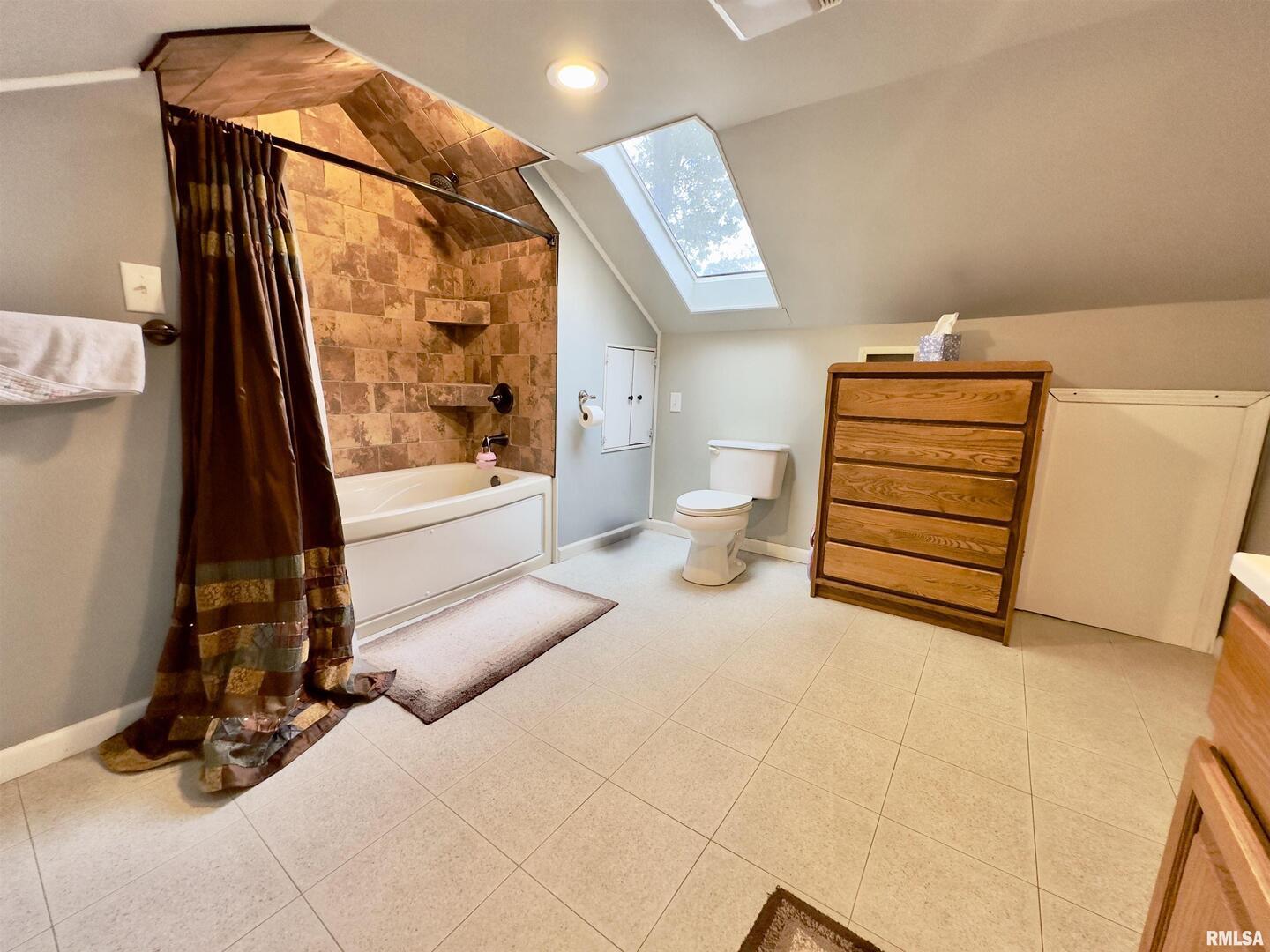 521 North Locust Street Flora, IL 62839 - Photo 83 of 100