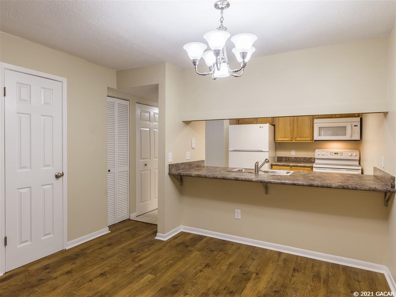 4036 Southwest 15 Place Gainesville, FL 32607 - Photo 4 of 13 Gallery Image 4