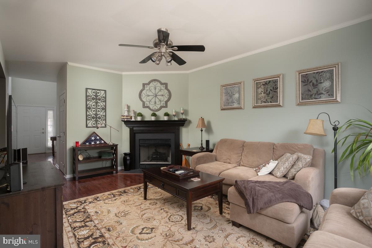72 Threadleaf Terrace Burlington, NJ 08016 - Photo 3 of 23
