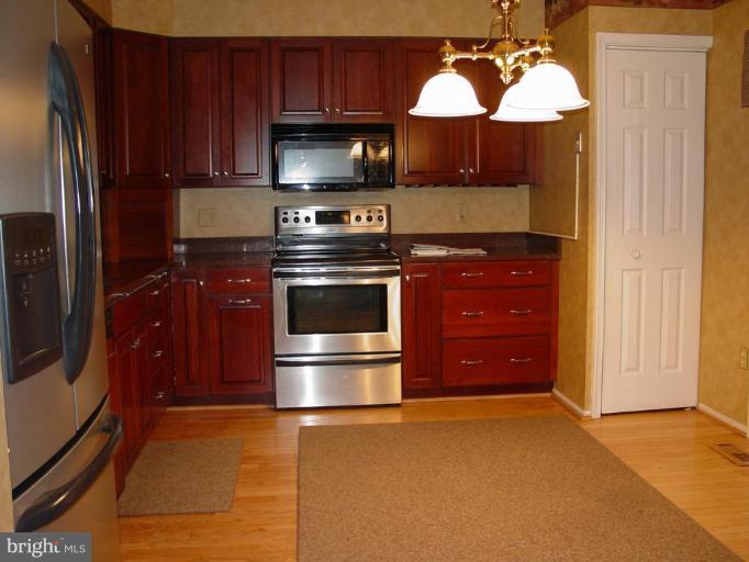 4020 Forest Valley Road Parkville, MD 21234 - Photo 3 of 15 Kitchen