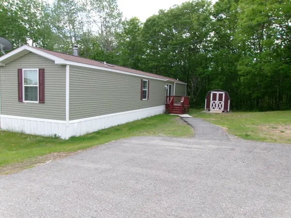$111,735 | 1 Gilmore Drive, Topsham, ME 04086