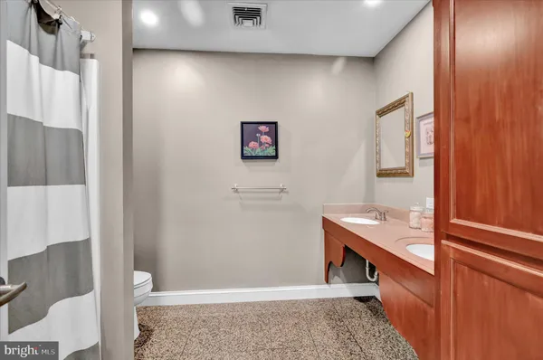 $505,000 | 937 Louise Avenue, Lancaster, PA 17601