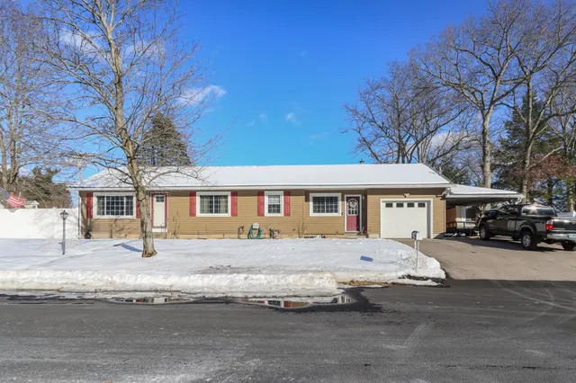 $539,900 | 2 Denise Street, Nashua, NH 03063