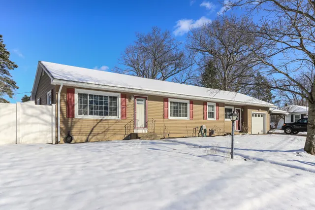 $539,900 | 2 Denise Street, Nashua, NH 03063