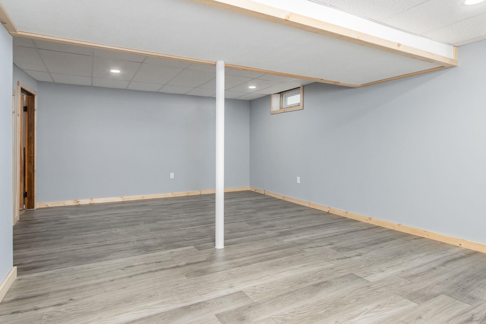 2 Denise Street Nashua, NH 03063 - Photo 36 of 54