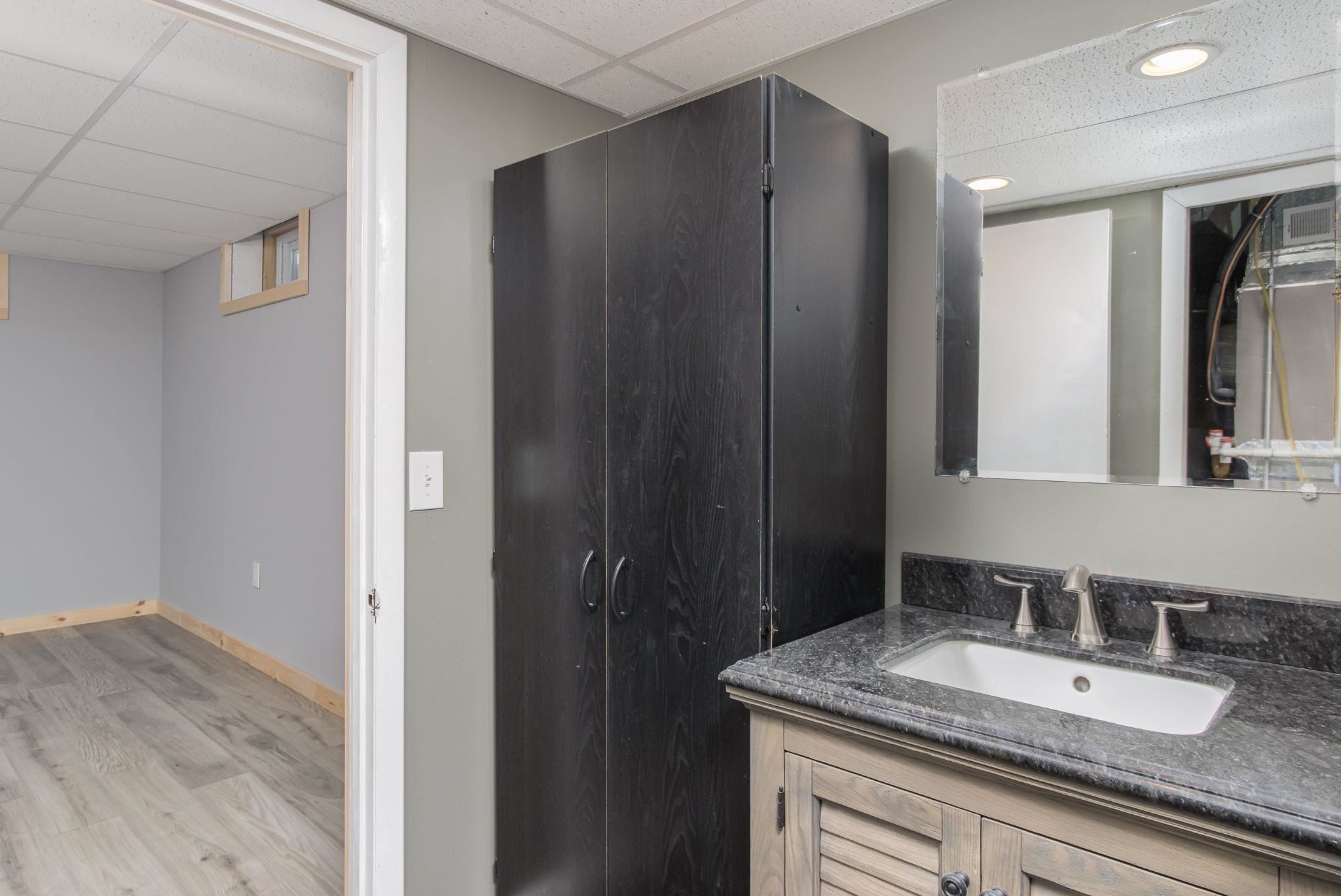 2 Denise Street Nashua, NH 03063 - Photo 39 of 54