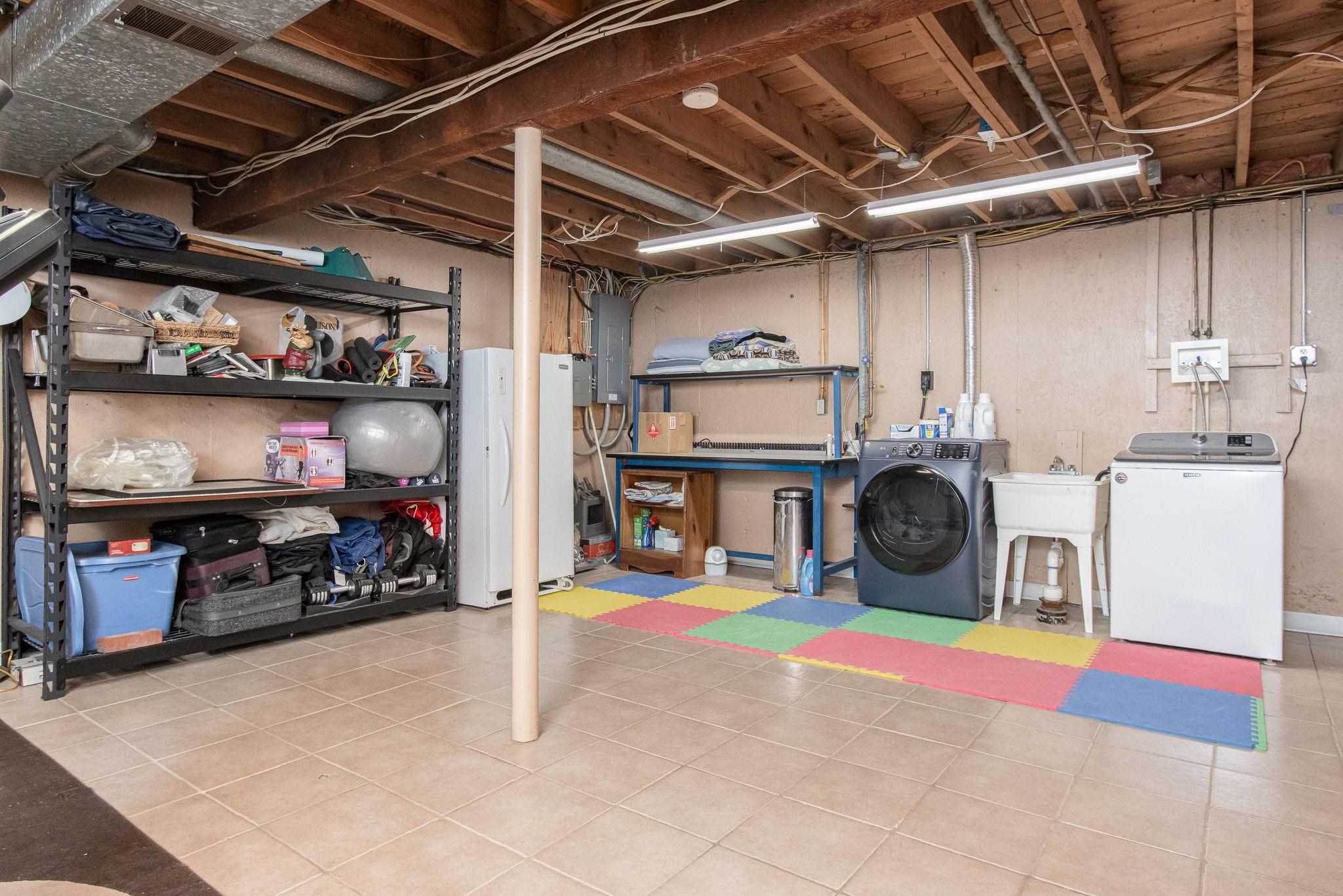 2 Denise Street Nashua, NH 03063 - Photo 41 of 54