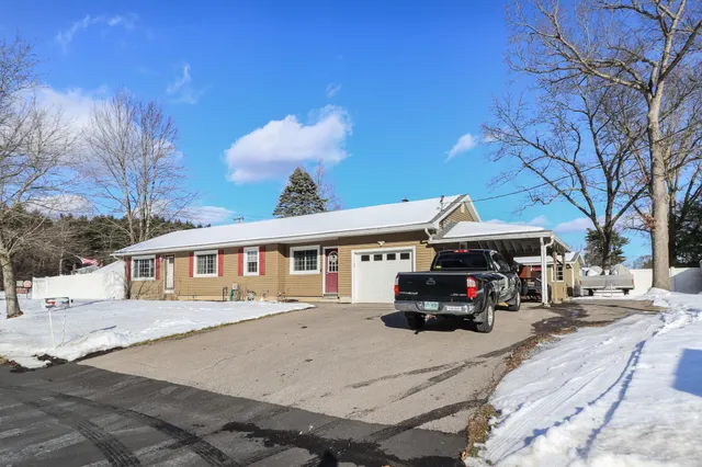 $539,900 | 2 Denise Street, Nashua, NH 03063