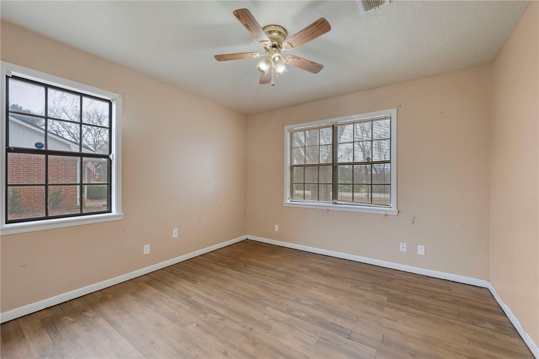 919 North Hull Street Caldwell, TX 77836 - Photo 12 of 31