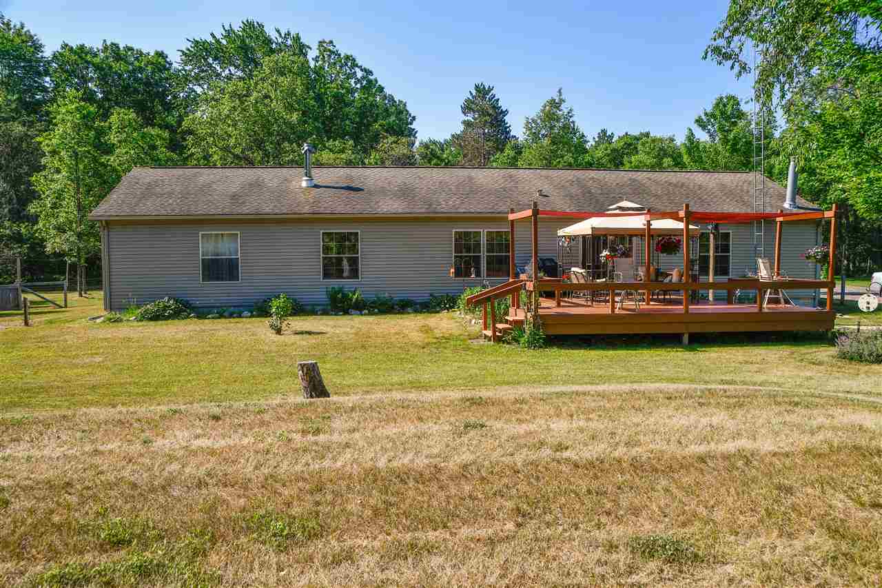 11513 South East County Line Road Elsie, MI 48831 - Photo 4 of 55 1876932-3.JPG