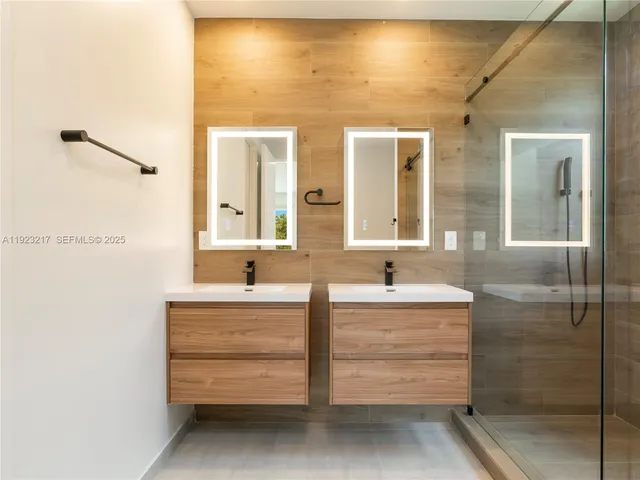 $1,850,000 | 1720 Southwest 20th Street, Fort Lauderdale, FL 33315