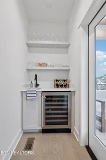 $725,000 | 9835 Clingmans Dome Drive, Knoxville, TN 37922