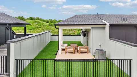 $725,000 | 9835 Clingmans Dome Drive, Knoxville, TN 37922