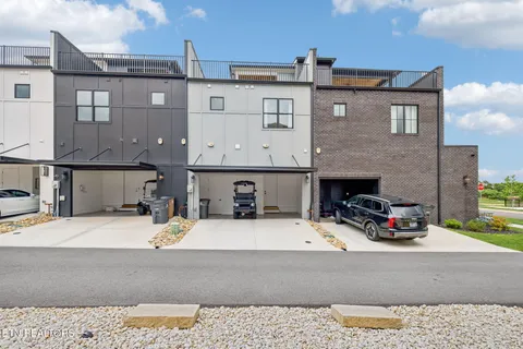 $725,000 | 9835 Clingmans Dome Drive, Knoxville, TN 37922