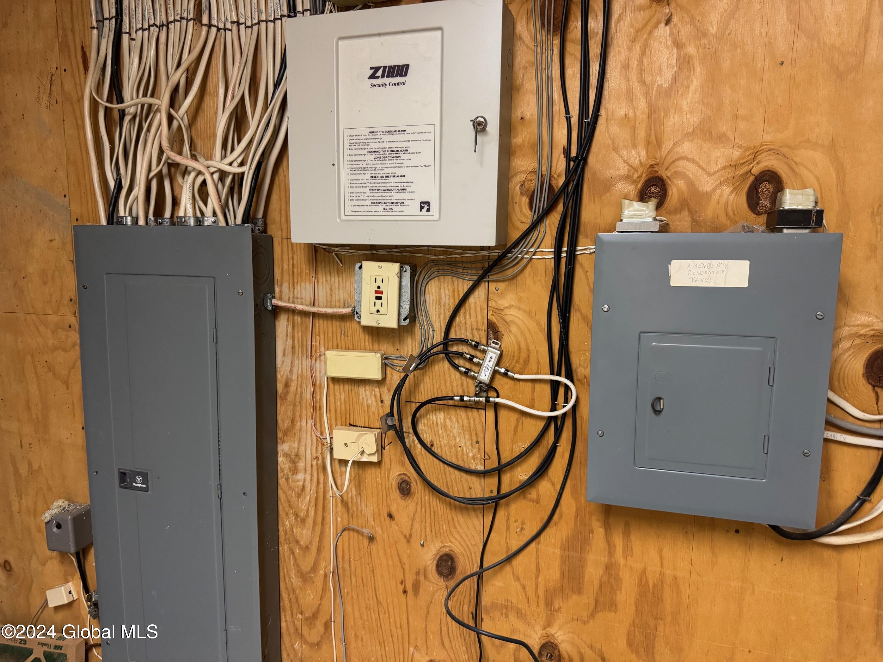 20 Westover Road Troy, NY 12180 - Photo 18 of 20 Electric Panel Boxes
