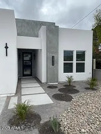 $3,600 | 2826 North 28th Place, Phoenix, AZ 85008