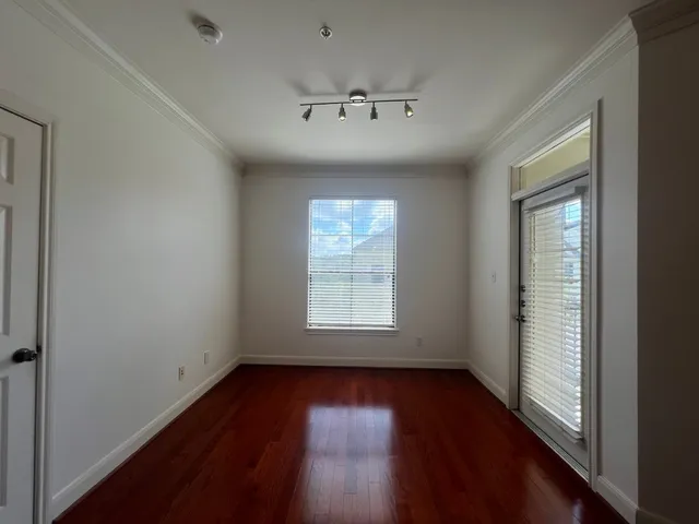 $1,750 | 7701 Rialto Boulevard, Unit 1232, Austin, TX 78735