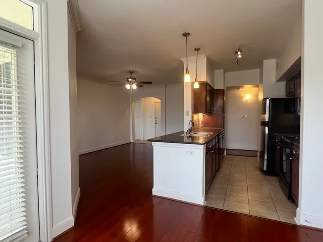 $1,750 | 7701 Rialto Boulevard, Unit 1232, Austin, TX 78735