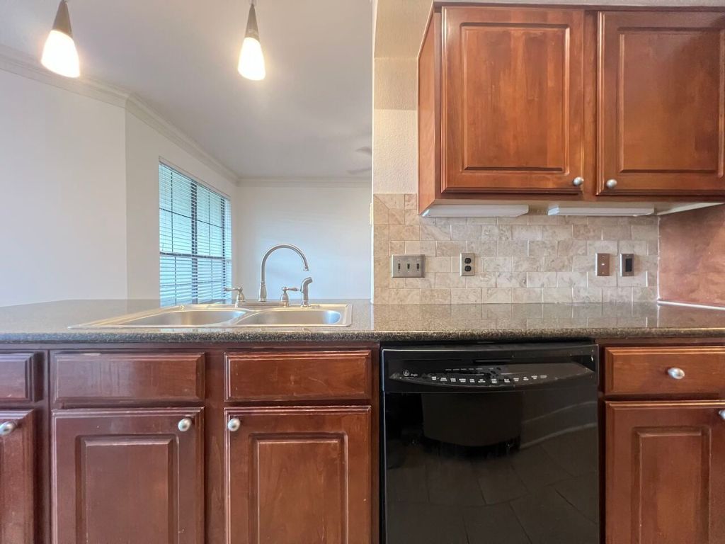 7701 Rialto Boulevard, Unit 1232 Austin, TX 78735 - Photo 19 of 39