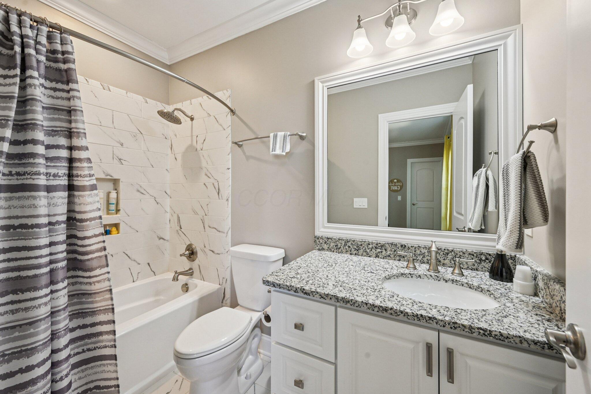 15340 Robins Road Johnstown, OH 43031 - Photo 62 of 142 Bedroom 3 en suite bathroom