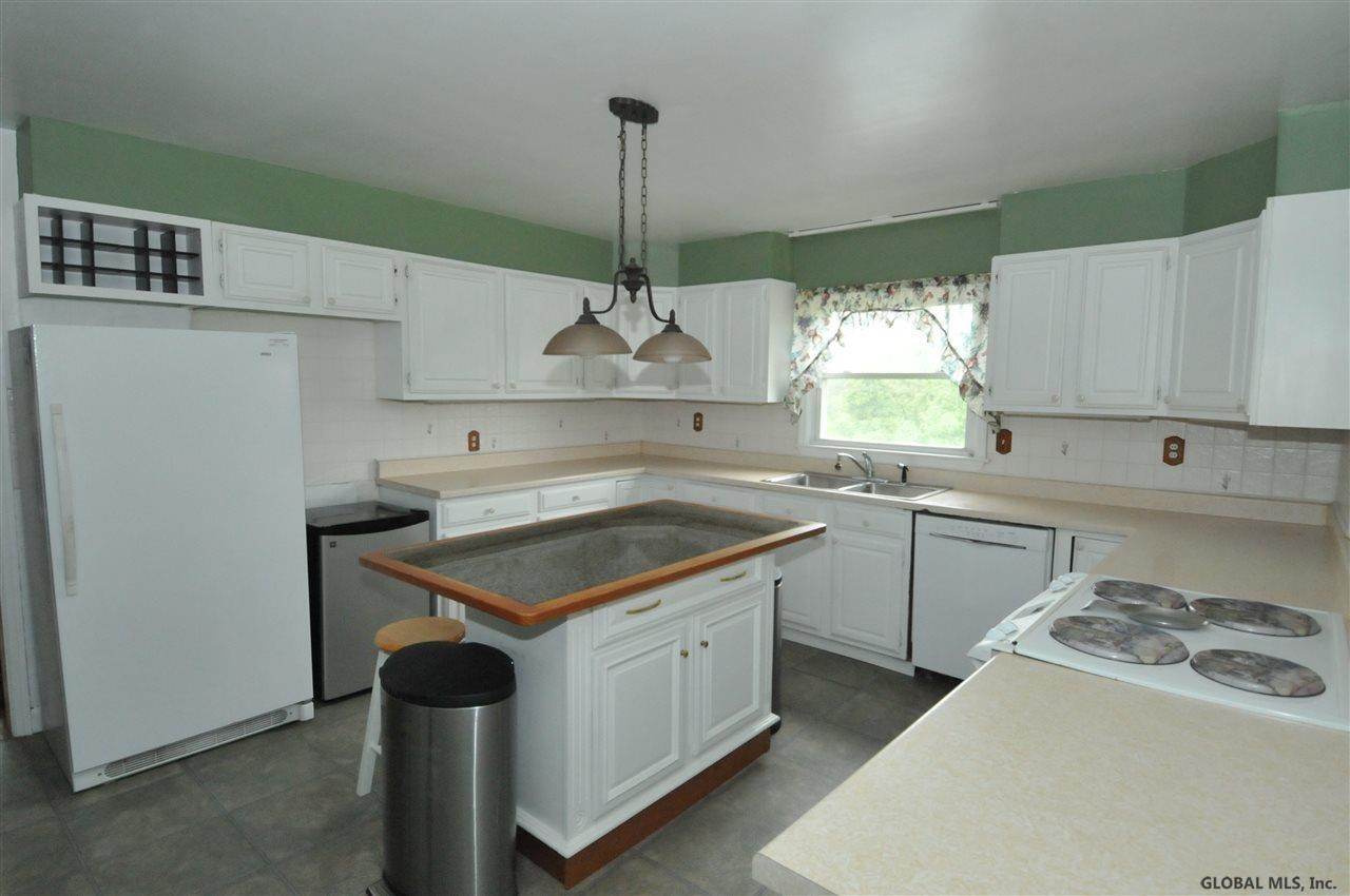 267 Currybush Road Rotterdam, NY 12306 - Photo 3 of 16 Photo 3