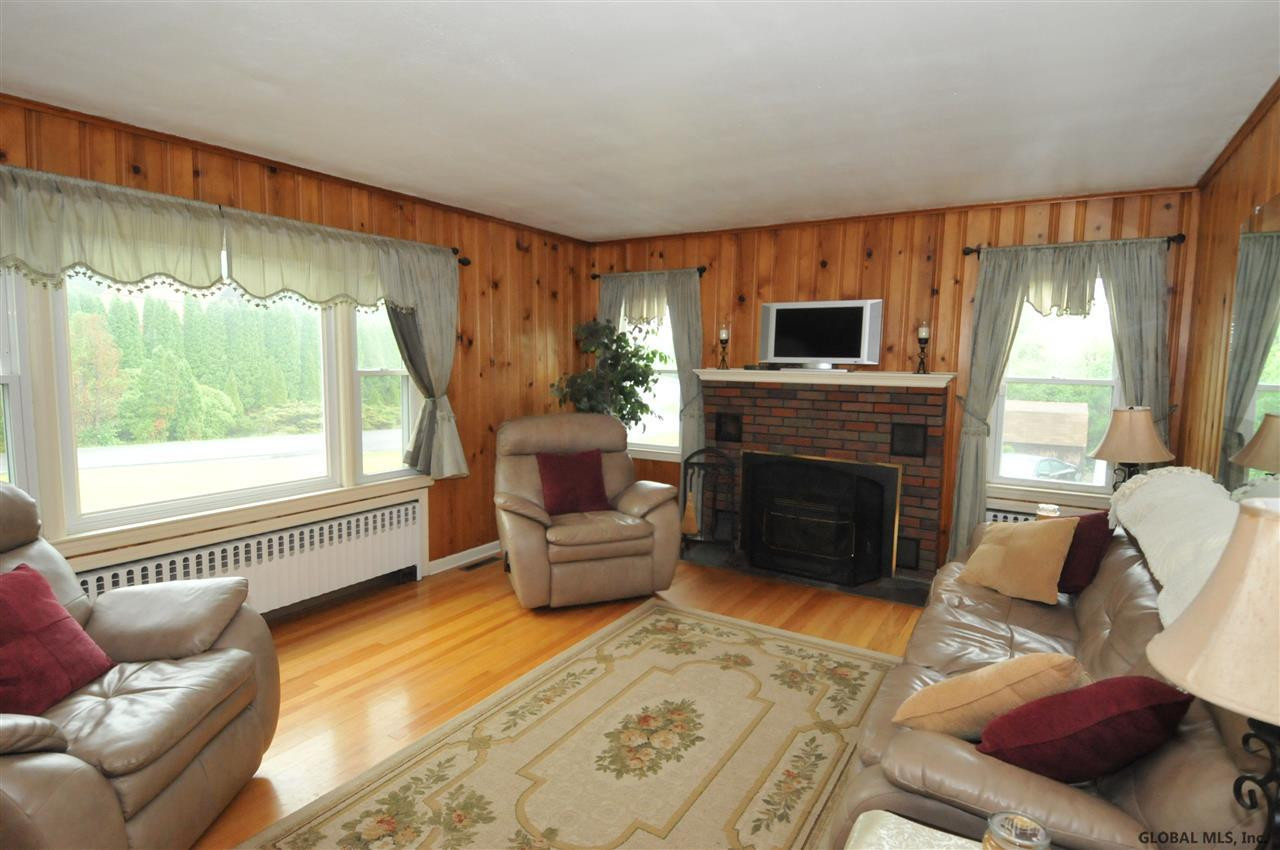 267 Currybush Road Rotterdam, NY 12306 - Photo 5 of 16 Photo 5