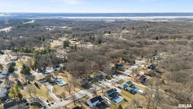 $409,000 | 313 East White Oak Court, East Peoria, IL 61611