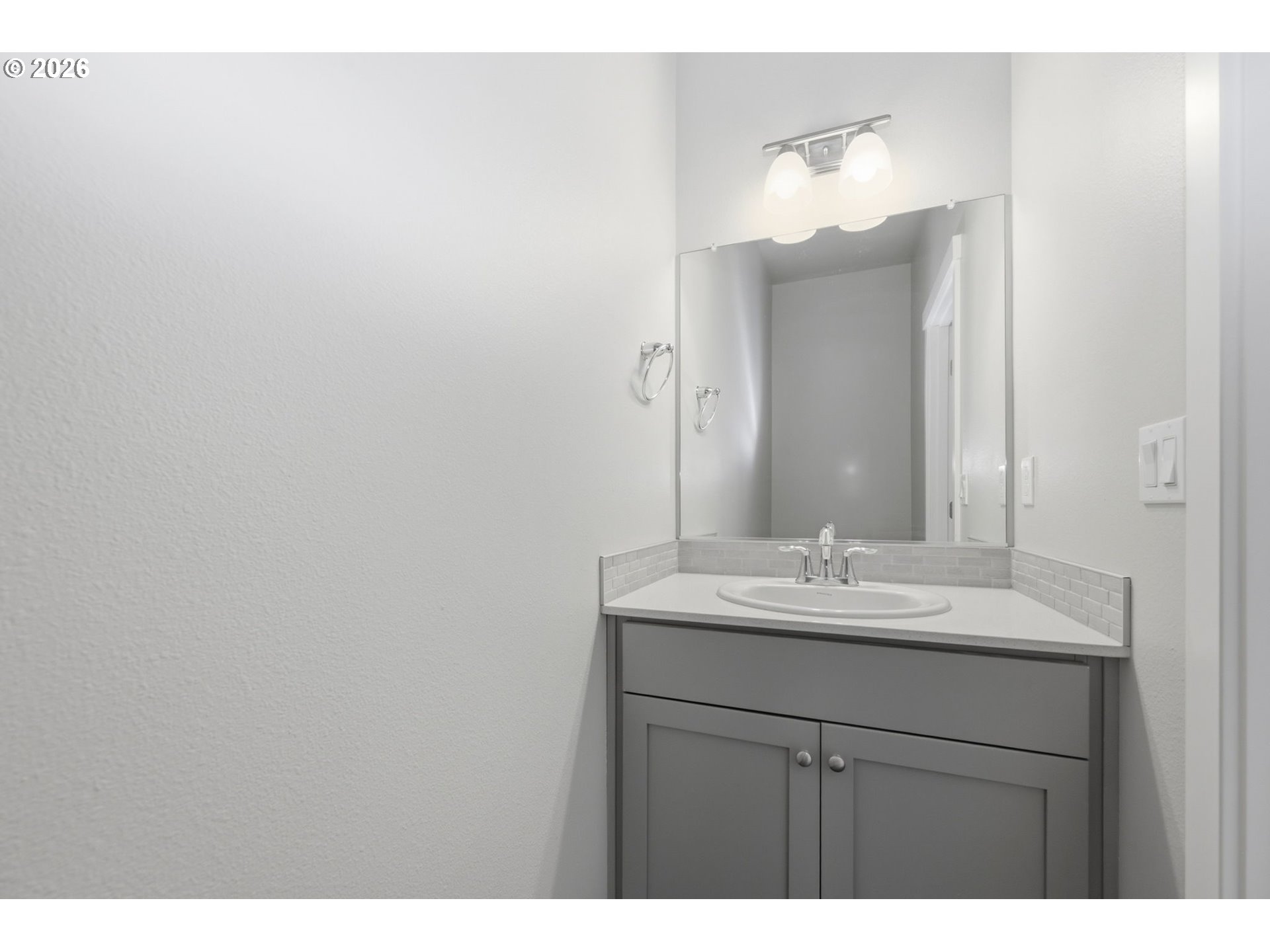 3704 Rockcress Road Eugene, OR 97403 - Photo 20 of 45 Bathroom