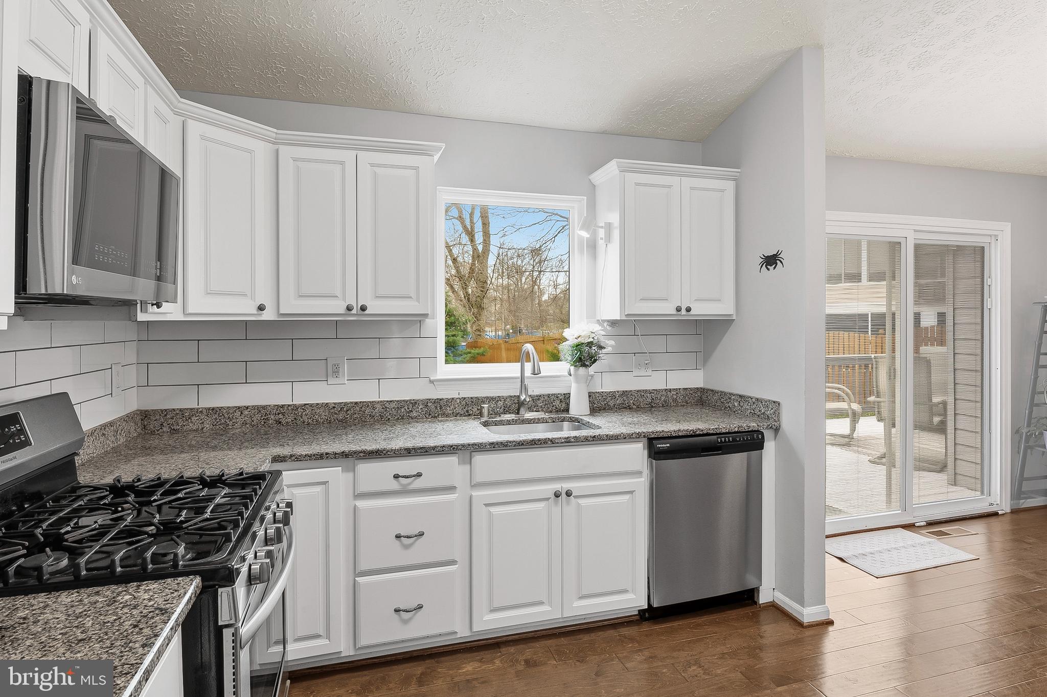 864 Snow Valley Lane Odenton, MD 21113 - Photo 10 of 42 Kitchen (alt view)