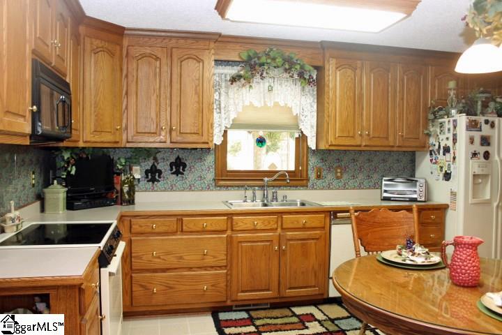 1803 Elrod Road Piedmont, SC 29673 - Photo 4 of 34 Gallery Image 4