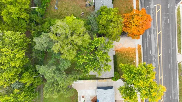 $275,000 | 7308 West 75th Street, Overland Park, KS 66204