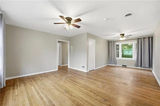 $275,000 | 7308 West 75th Street, Overland Park, KS 66204