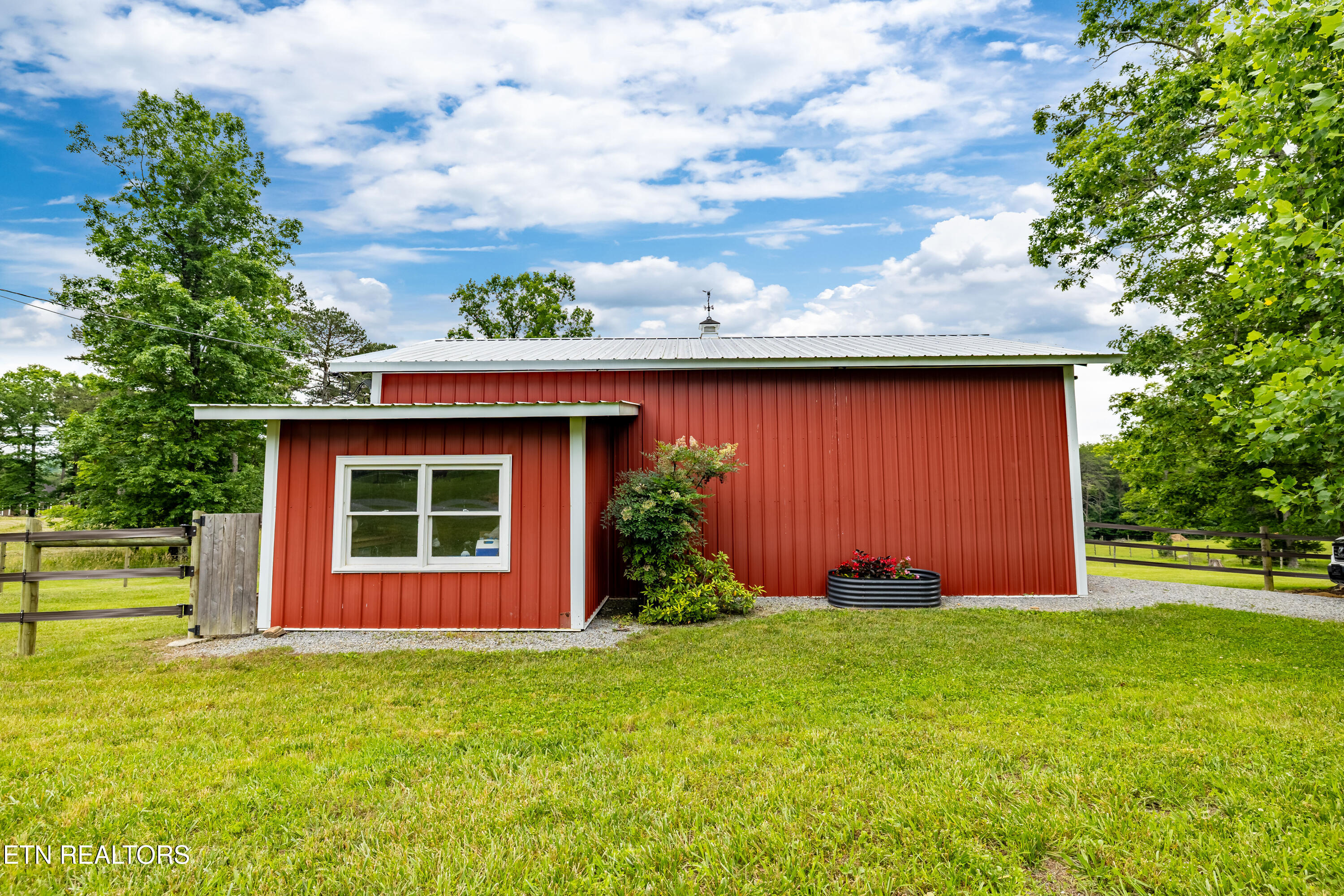 1152 Brier Branch Road Graysville, TN 37338 - Photo 5 of 49 Barndominium