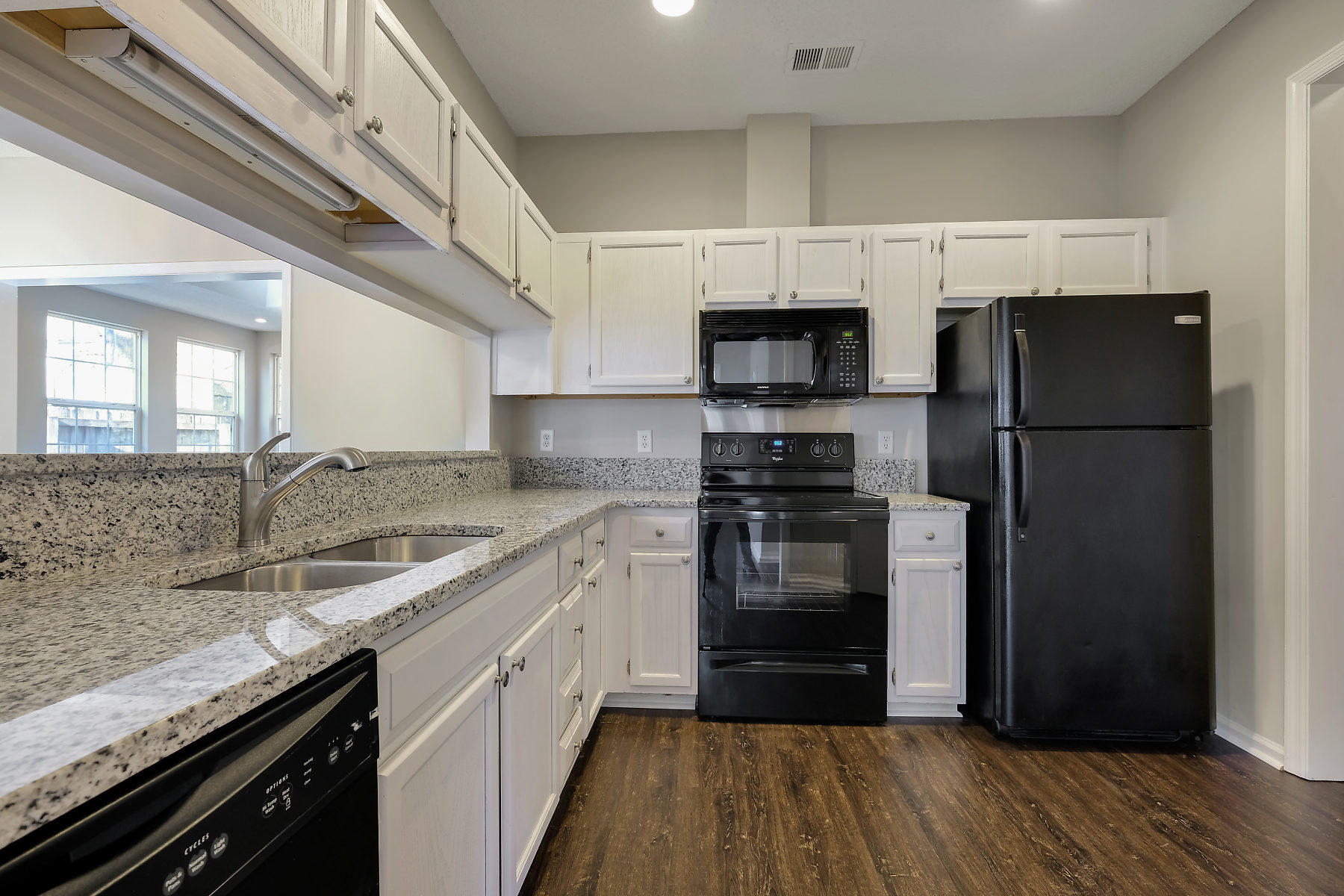365 Bertram Road Summerville, SC 29485 - Photo 6 of 17 Kitchen