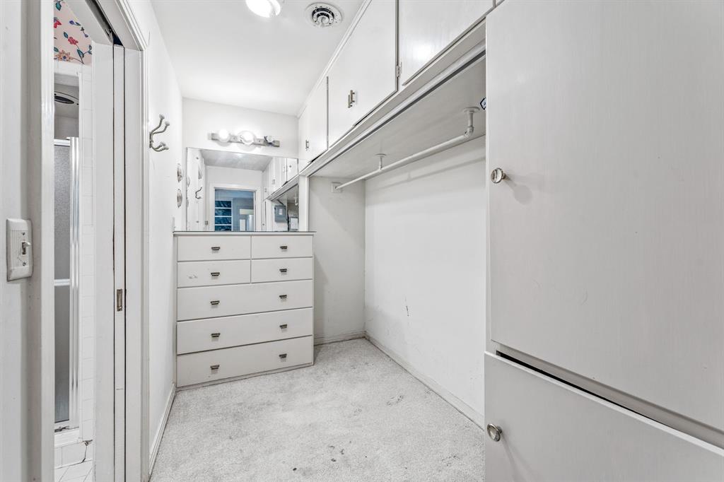 1222 Kentucky Street Graham, TX 76450 - Photo 23 of 37 a view of walk in closet