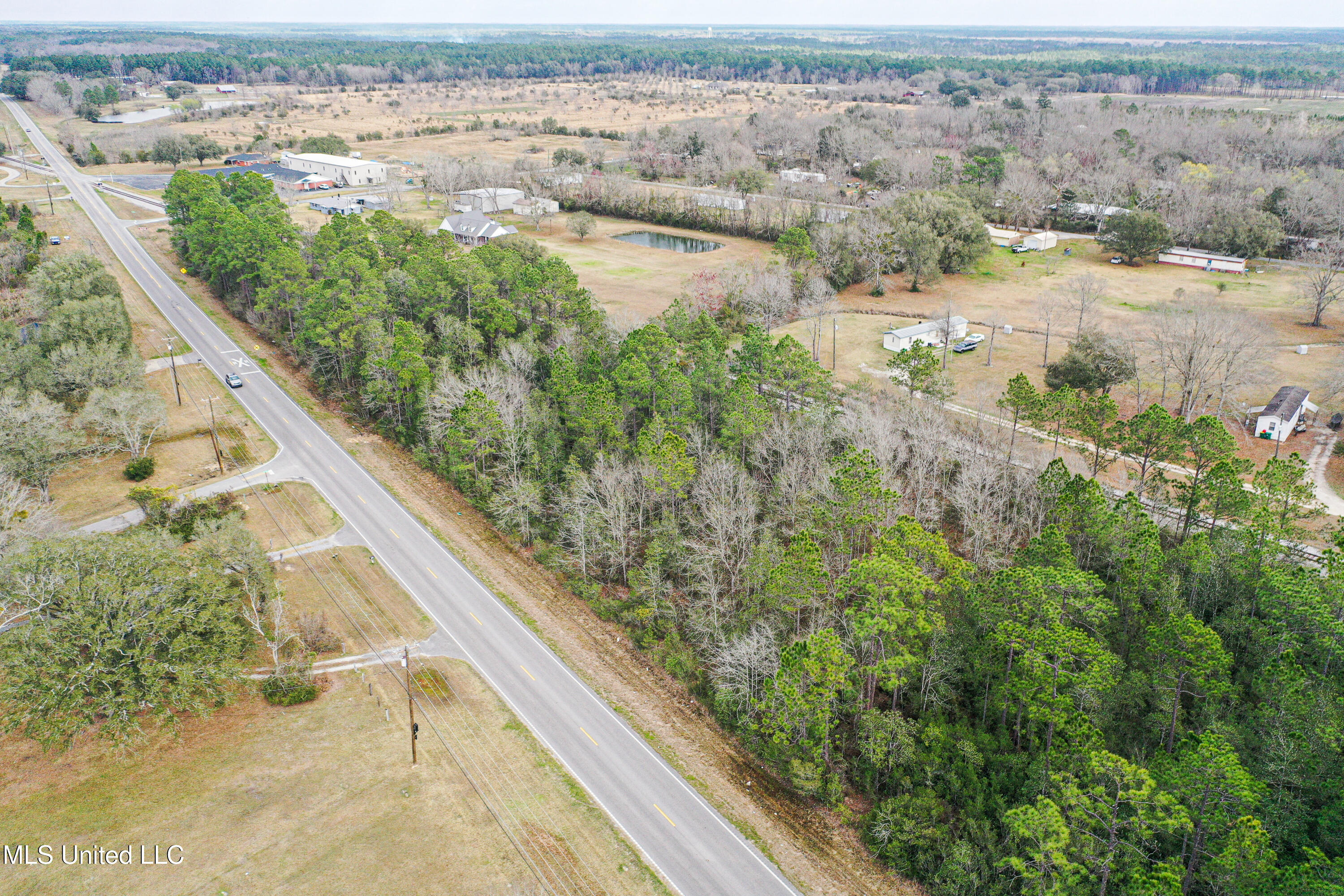 613 Highway Moss Point Moss Point, MS 39562 - Photo 5 of 14 DJI_0537