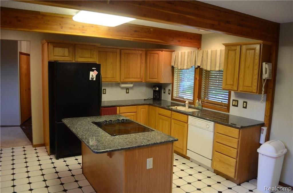 6976 Richardson Road Howell, MI 48843 - Photo 11 of 45