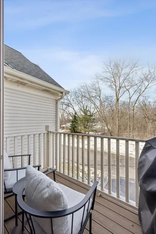 $385,000 | N052 Woodland Court, Winfield, IL 60190