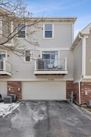 $385,000 | N052 Woodland Court, Winfield, IL 60190