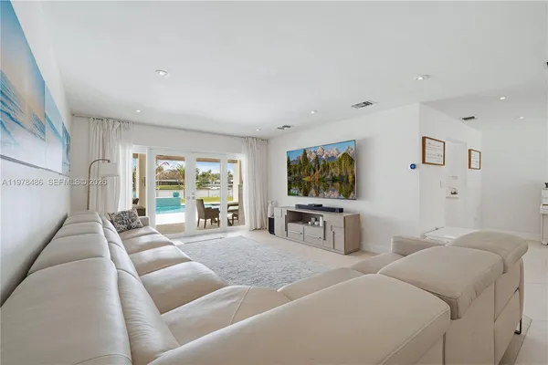$1,699,000 | 11012 Southwest 117th Street, Miami, FL 33176