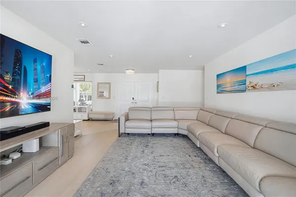 $1,699,000 | 11012 Southwest 117th Street, Miami, FL 33176