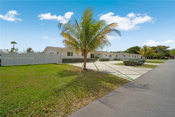 $1,699,000 | 11012 Southwest 117th Street, Miami, FL 33176