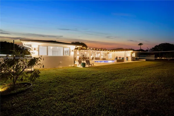 $1,699,000 | 11012 Southwest 117th Street, Miami, FL 33176