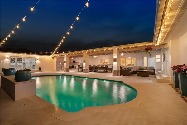 $1,699,000 | 11012 Southwest 117th Street, Miami, FL 33176