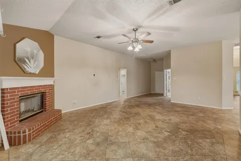 $349,900 | 1714 Crestmeadow Lane, Mansfield, TX 76063