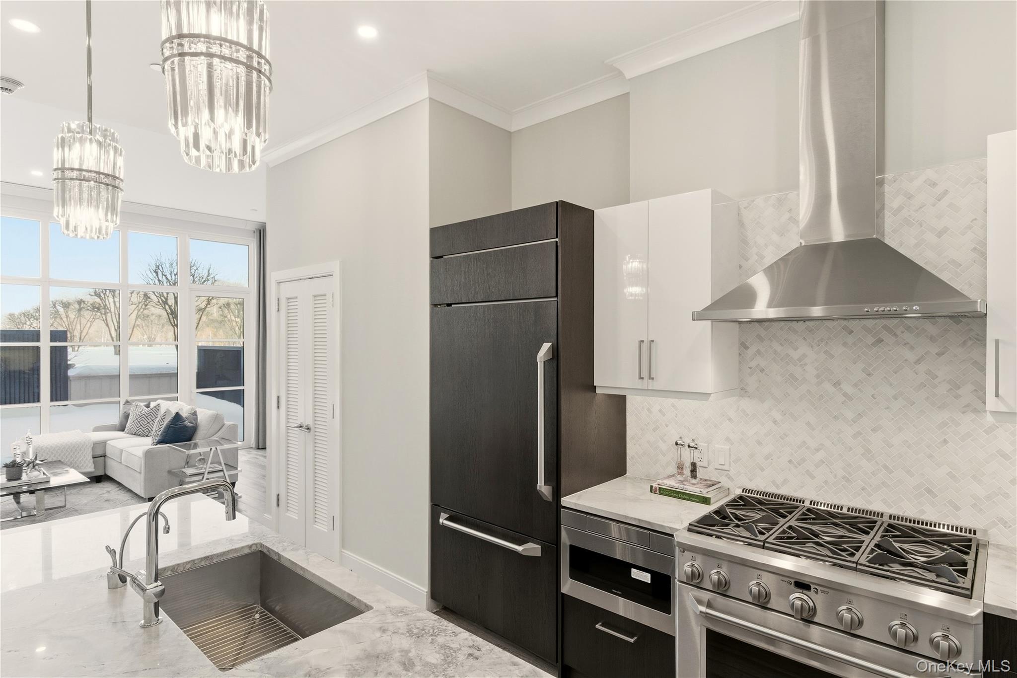 100 Garvies Point Road, Unit 1001 Glen Cove, NY 11542 - Photo 16 of 23